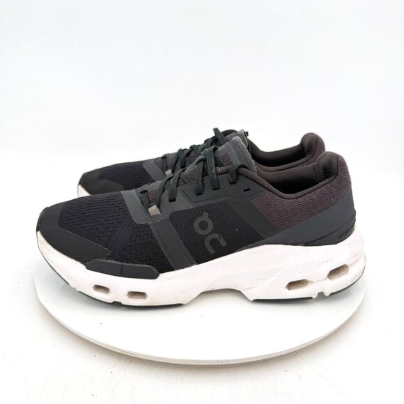 on Shoes - On Cloudpulse Swiss Engineering Women Size 10 Black White Training Shoes